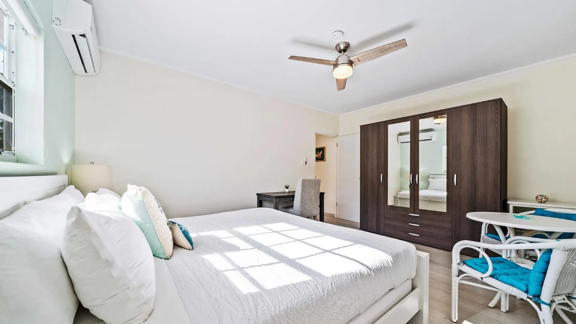 Rooi Santo 128 Villa Palm Beach Aruba