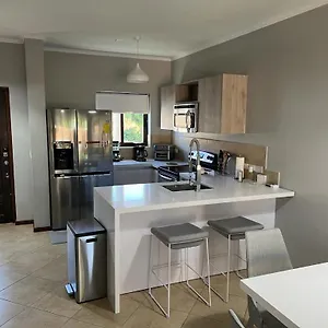  Holiday home Special House In Gold Coast With Private Jacuzzi